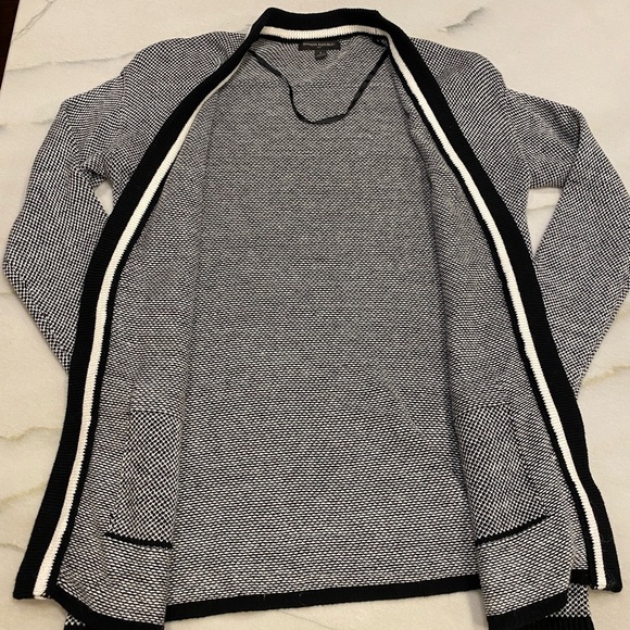 Banana Republic Sweater Cardigan Size Smalll Black White - Picture 9 of 12